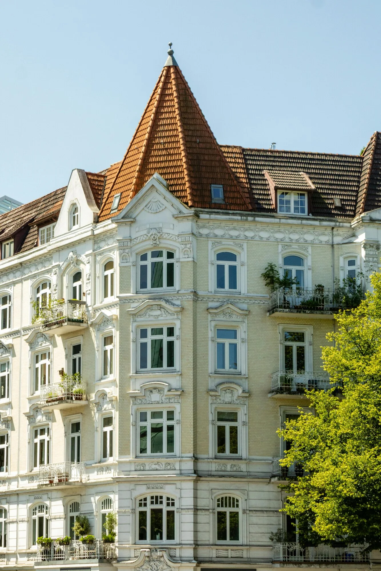 Wohngebäude mit Balkonen für WEG-Verwaltung durch Inoovion